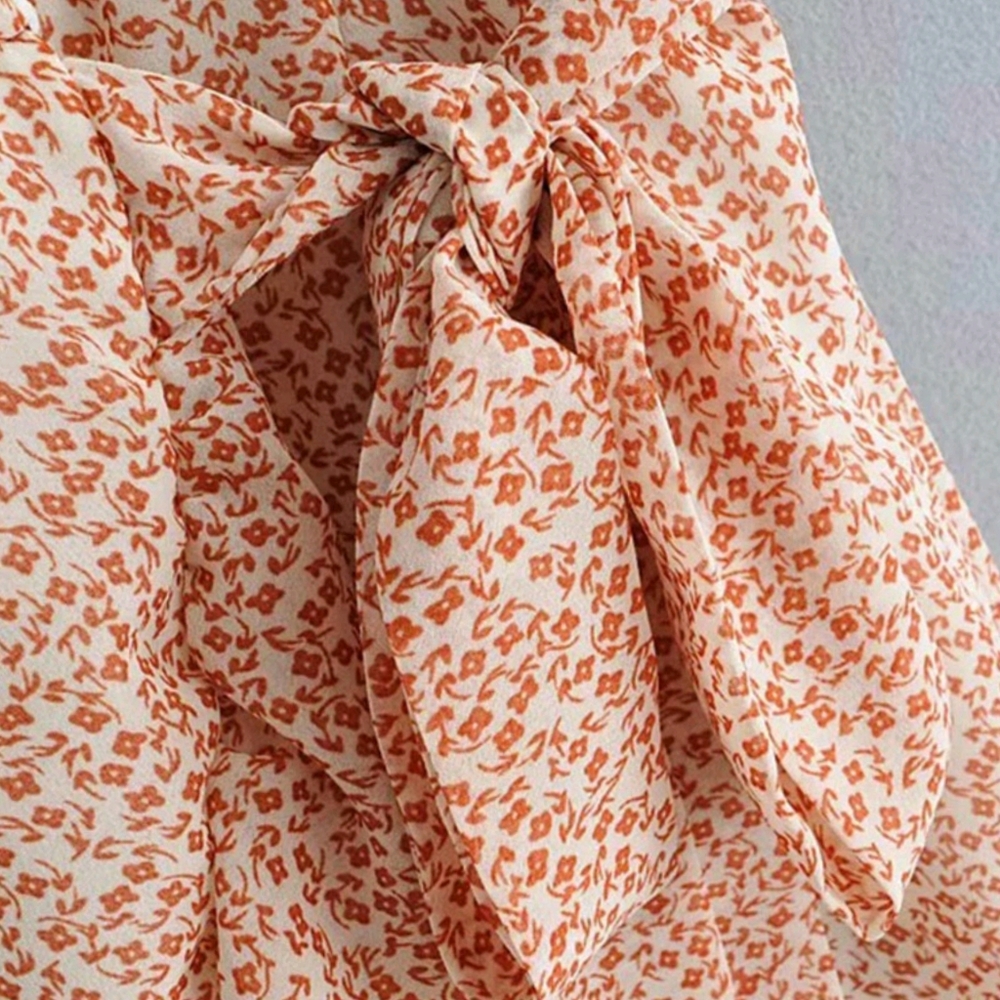 V-Neck Floral Printed Flare Lace-up Dress - Picture 6 of 8